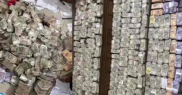 গ্রেপ্তার কর্মকর্তার বাড়িতে মিলল আলমারি ভর্তি টাকা ও স্বর্ণ