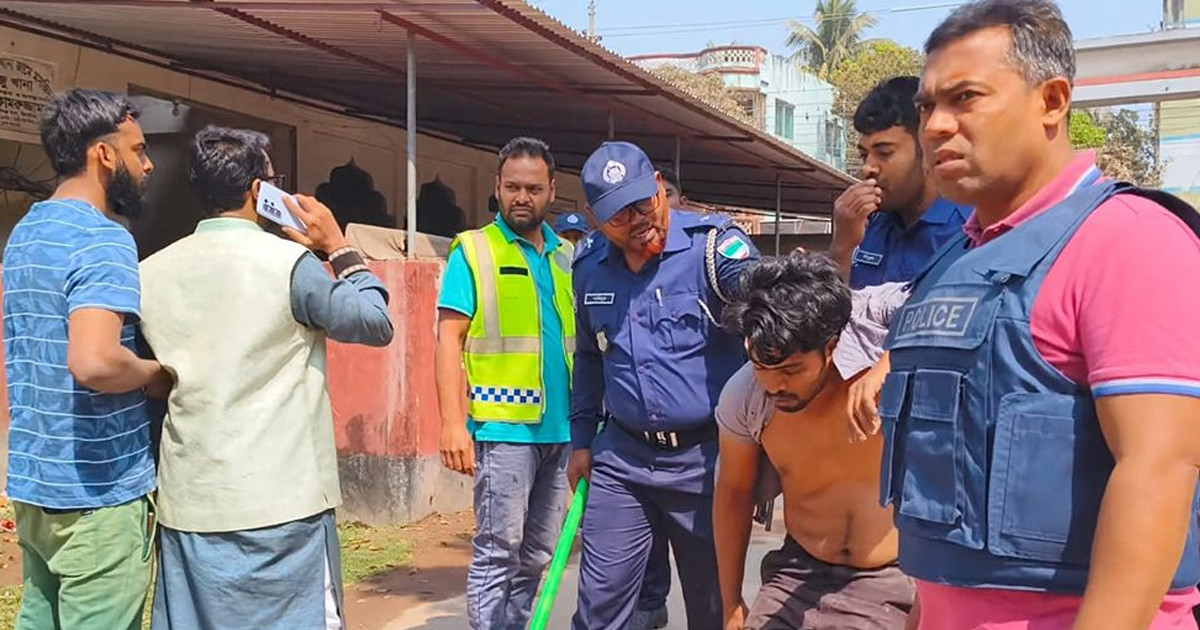 বিএনপির দু‘পক্ষের সংঘর্ষ, ঝিনাইদহে পুলিশসহ আহত ১২