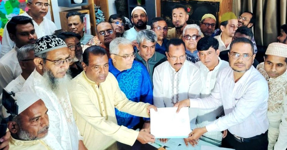 বগুড়া-৬ আসনে বিএনপি প্রার্থীর মনোনয়নপত্র দাখিল