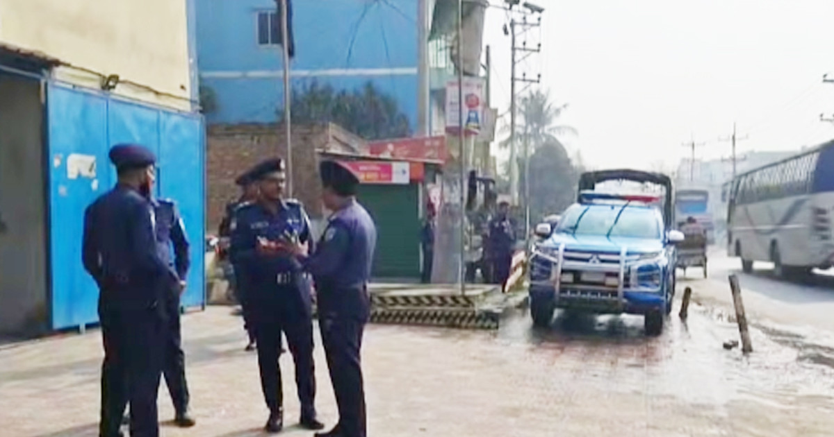 নরসিংদীতে কিশোরীকে তুলে নিয়ে ধর্ষণের পর হত্যা: বিএনপি নেতাসহ গ্রেপ্তার ৫