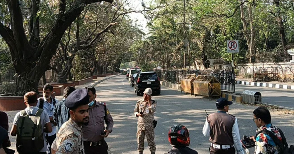 যমুনা ছেড়েছেন মুহাম্মদ ইউনূস