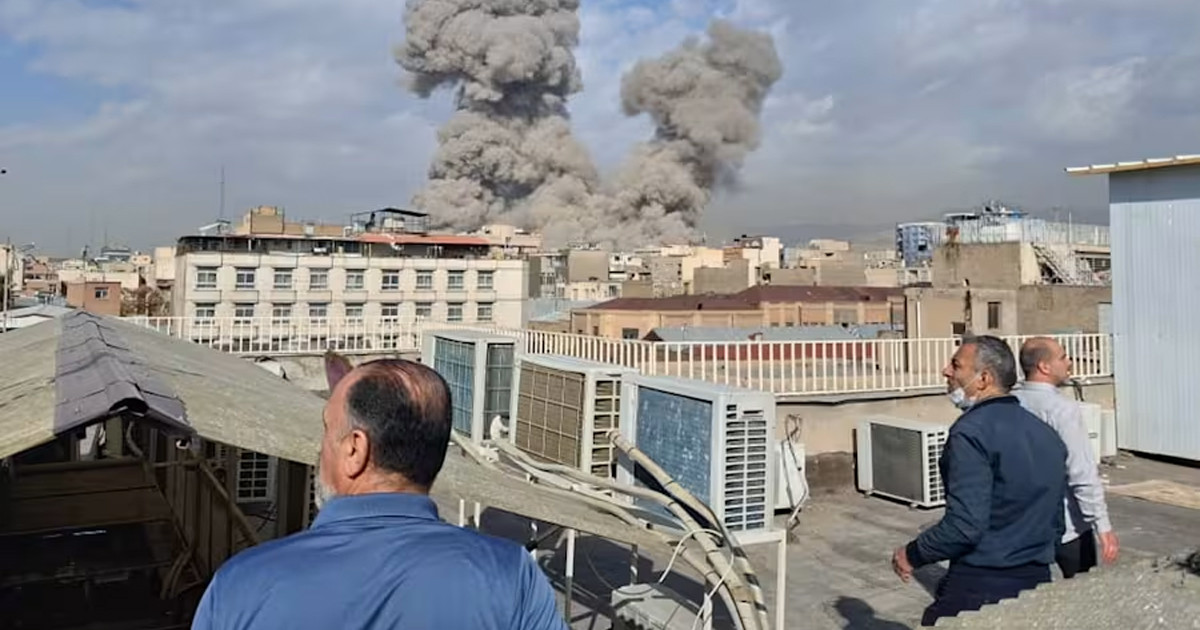 ইরানের স্কুলে ইসরায়েলি ক্ষেপণাস্ত্র হামলায় নিহত শিক্ষার্থীর সংখ্যা বেড়ে দাঁড়ালো ২৪