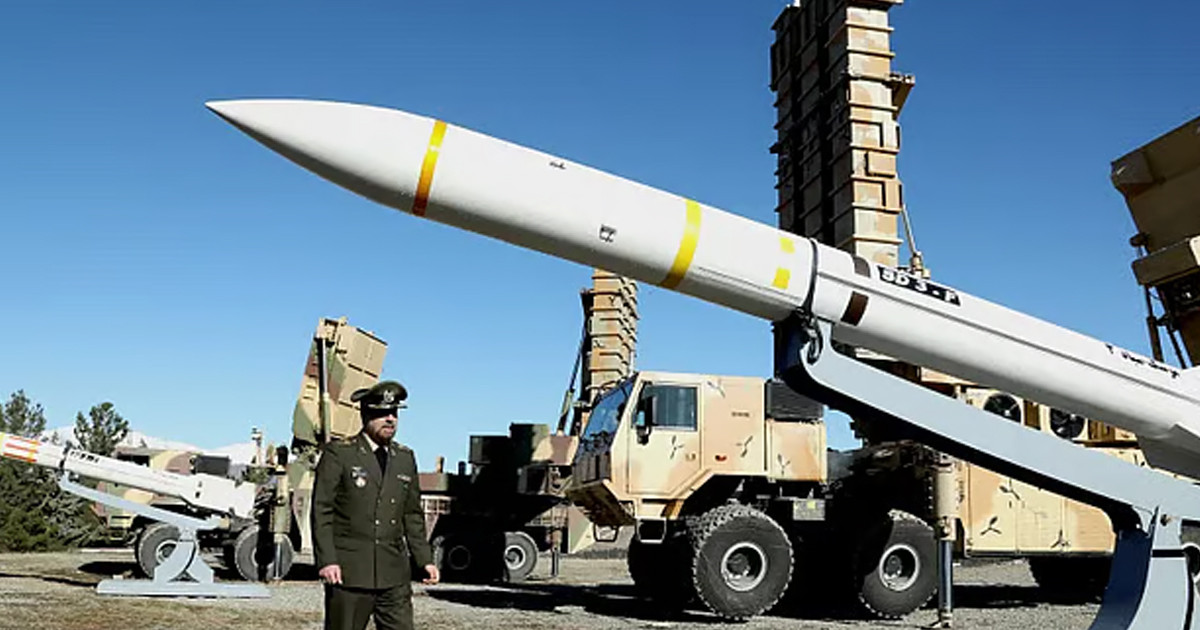 ইরানের হামলার প্রকপে বাহরাইনে মার্কিন দূতাবাস বন্ধ ঘোষণা