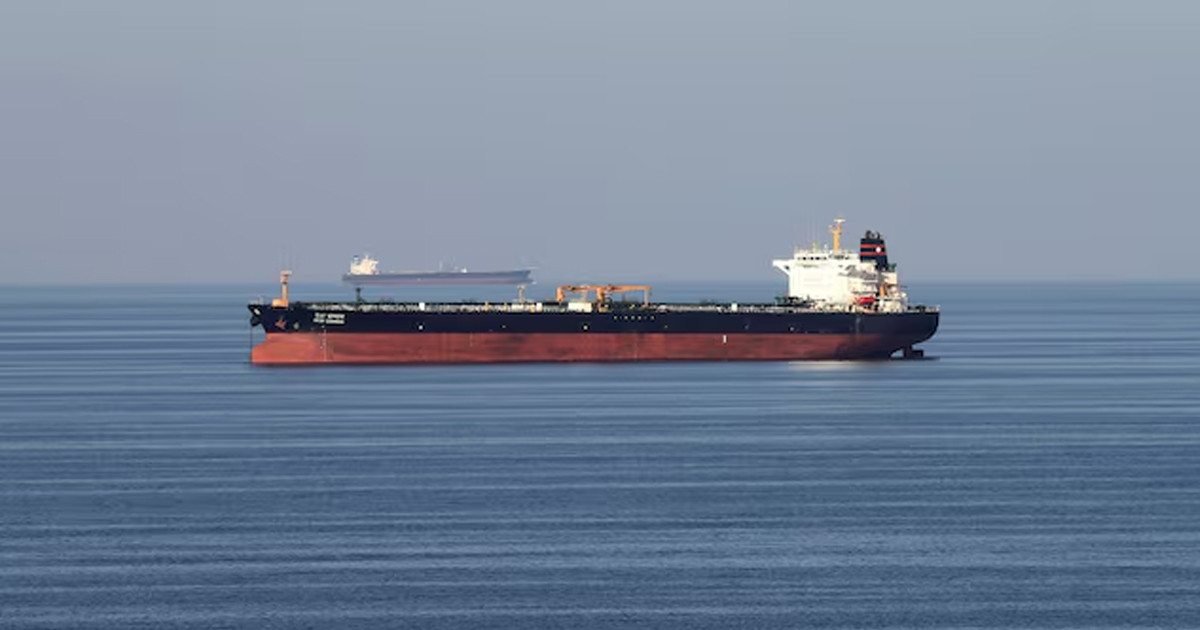 হরমুজ প্রণালীতে জ্বালানি পরিবহন বন্ধ করেছে শীর্ষ তেল কোম্পানিগুলো