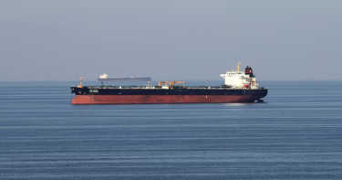 হরমুজ প্রণালীতে জ্বালানি পরিবহন বন্ধ করেছে শীর্ষ তেল কোম্পানিগুলো