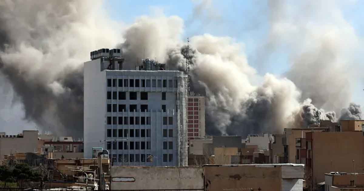 তেহরানে ব্যাপক হামলা শুরু করেছে ইসরায়েলি বাহিনী