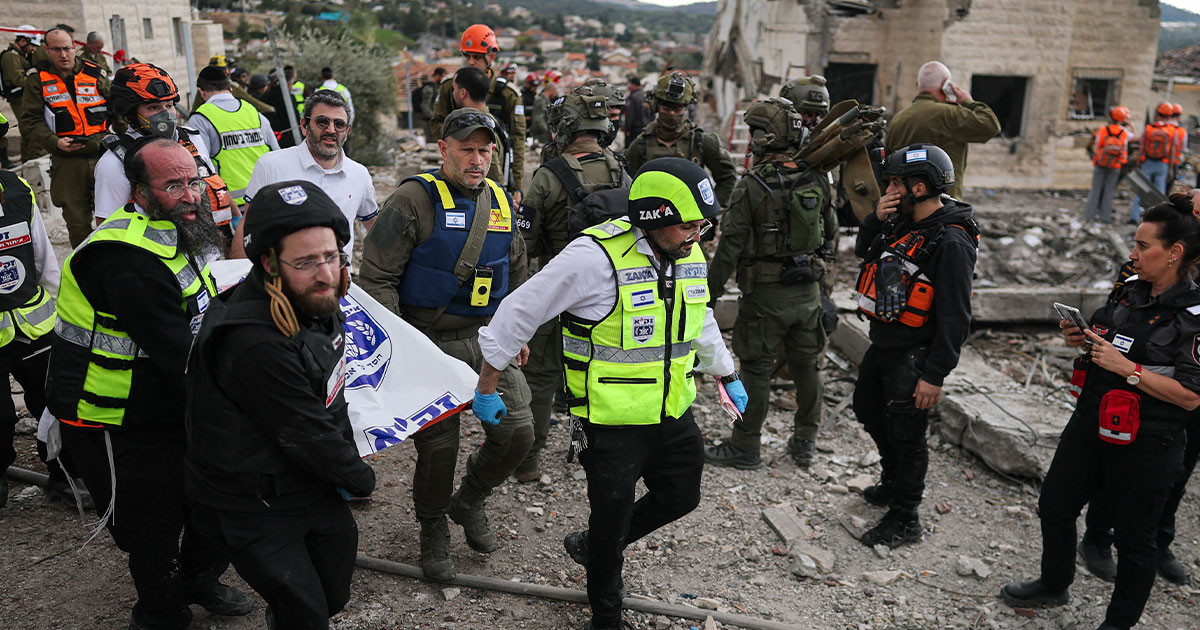 ইরানের মোক্ষম জবাব শুরু, এক হামলাতেই নিহত ৮