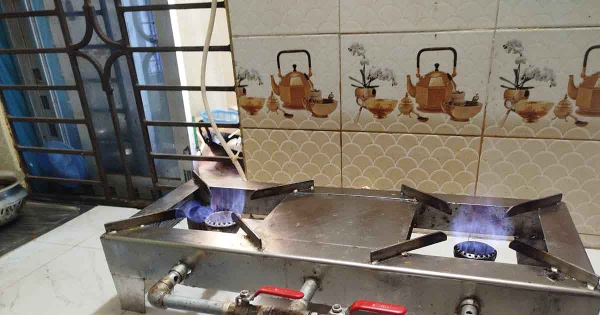 আধুনিক বায়োগ্যাসে বদলে যাচ্ছে গ্রামের অর্থনীতি, ২০ পরিবার পাচ্ছে গ্যাস–বিদ্যুৎ