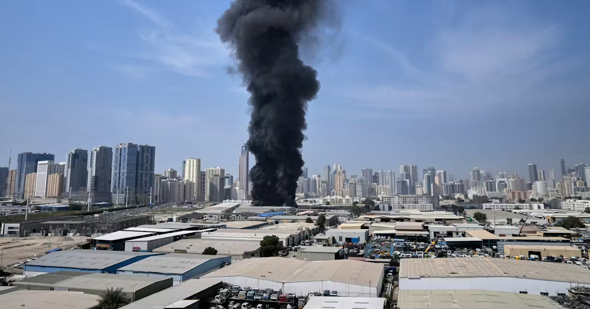 বিকট বিস্ফোরণে কেঁপে উঠলো ইরানের পারমাণবিক স্থাপনা ও বিমানঘাঁটি