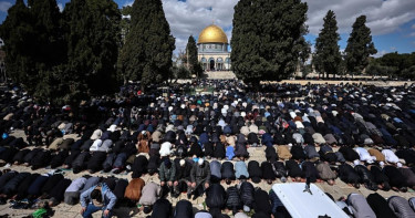 রমজানের দ্বিতীয় জুমায় আল-আকসায় মুসল্লিদের ঢল