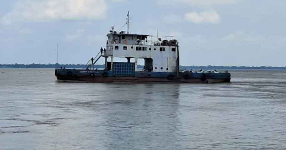 ৩ ঘণ্টা পর দৌলতদিয়া-পাটুরিয়া রুটে ফেরি চলাচল স্বাভাবিক