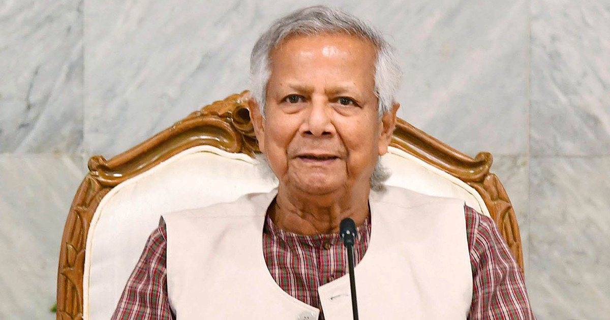 নিজের সুবিধার জন্য বিদায় বেলাতেও আইন পাল্টান ইউনূস