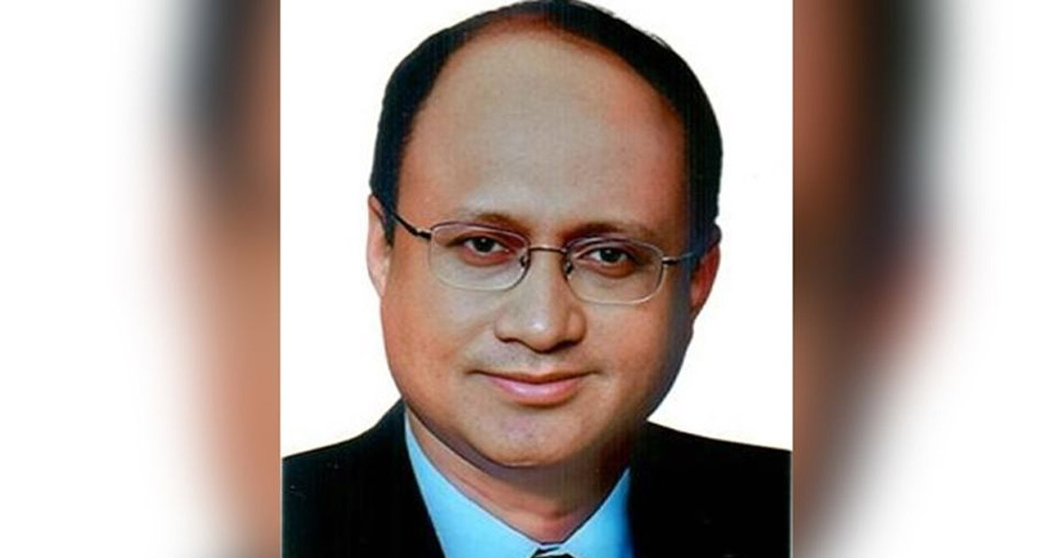 পদত্যাগ করেছেন দুদক চেয়ারম্যান ও দুই কমিশনার