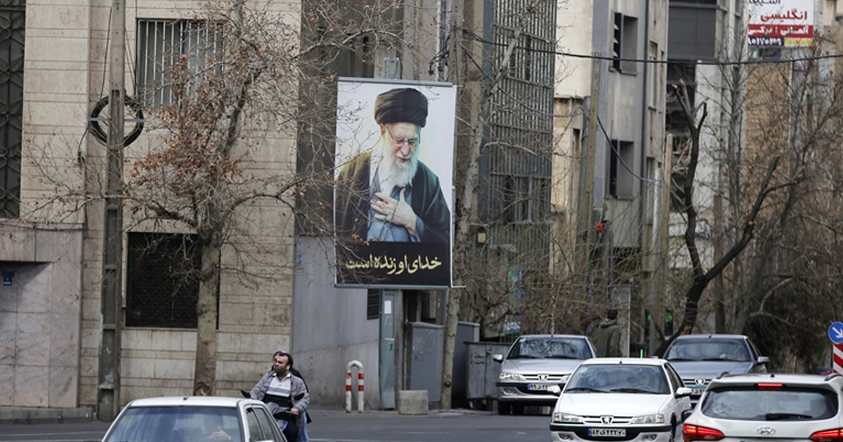 খামেনিকে হত্যায় বহু বছরের গোপন নজরদারি ও দূরপাল্লার ক্ষেপণাস্ত্র ব্যবহার: প্রতিবেদন