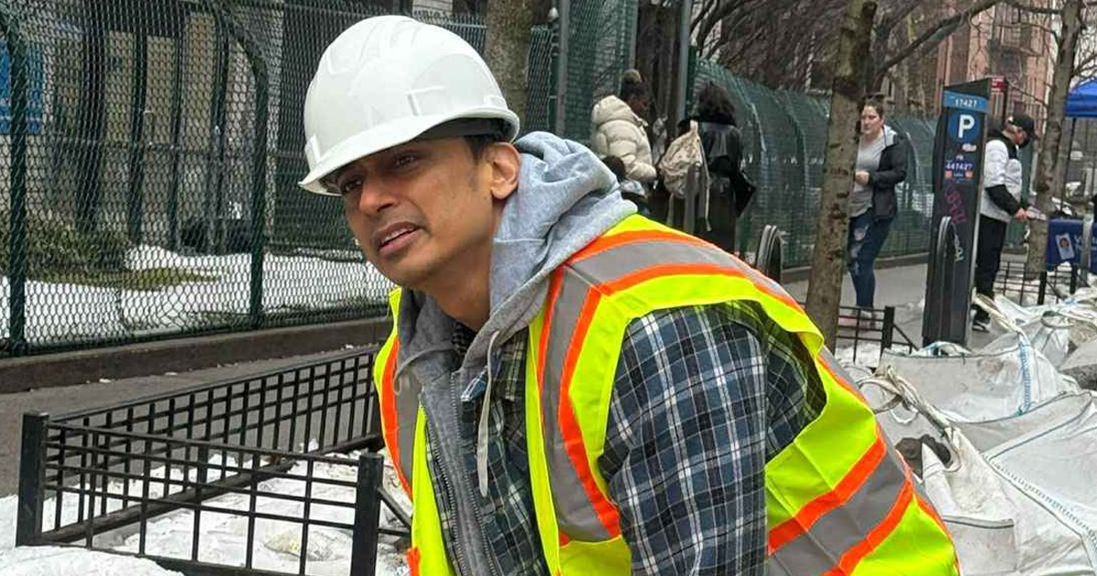নিউইয়র্কে শ্রমিকের কাজ করছেন জায়েদ খান!