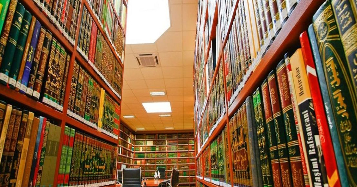 দ্বীনের জ্ঞান অর্জন ও প্রচারের গুরুত্ব