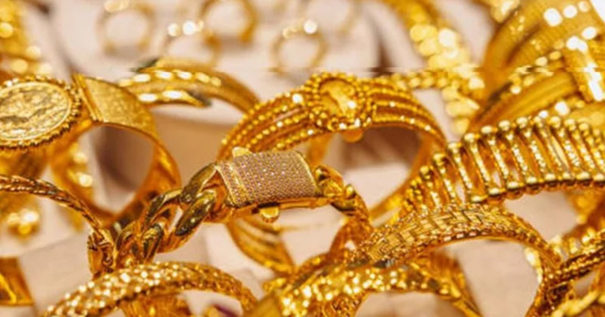 এক লাফে স্বর্ণের দামে বড় পতন