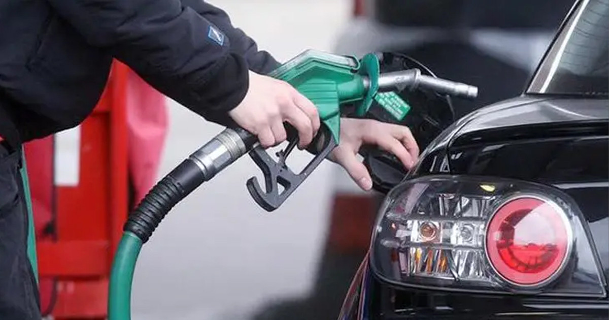 বিশ্ববাজারে বাড়ল জ্বালানি তেলের দাম