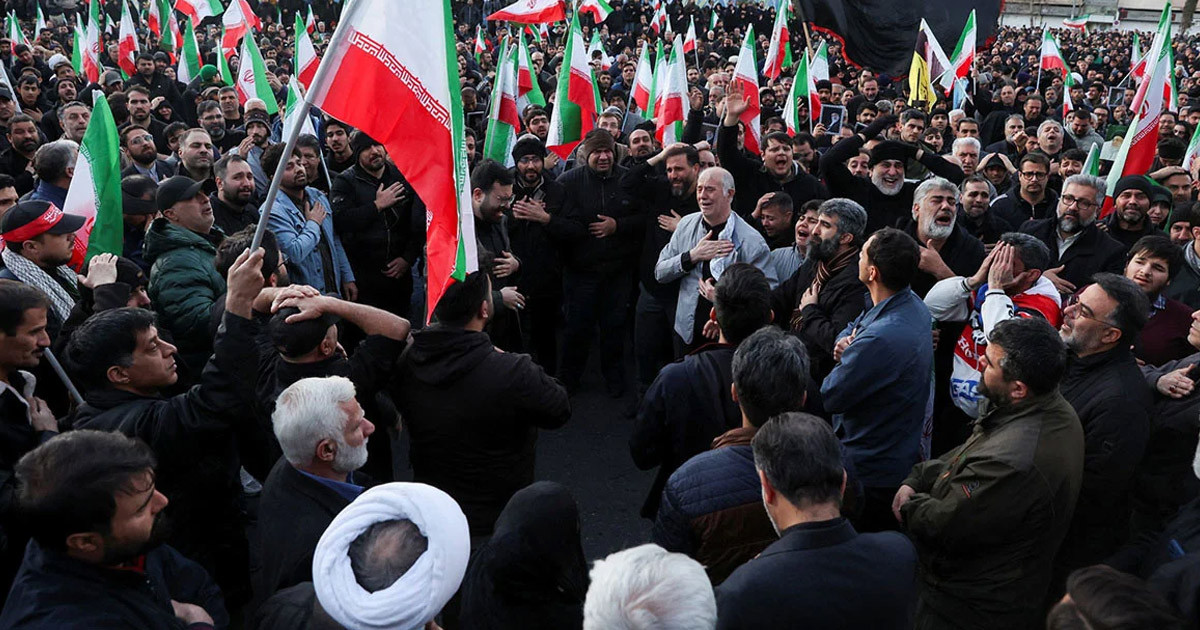 তেহরানে খামেনির স্মরণসভা স্থগিত, নেপথ্যে কি?