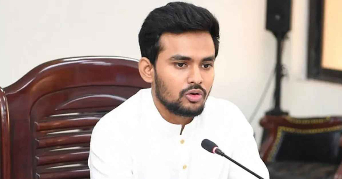 পরিবারসহ নিজের ব্যাংক হিসাবের তথ্য প্রকাশ করলেন আসিফ মাহমুদ