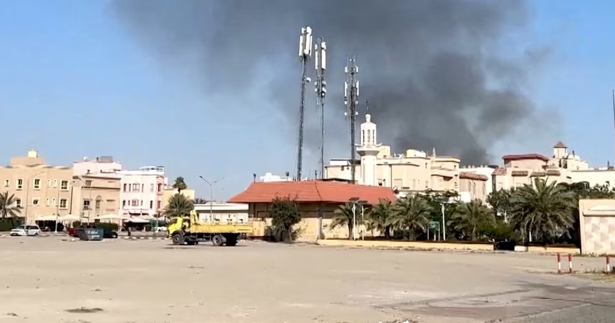 মার্কিন দূতাবাস খালির পাশাপাশি গোপন তথ্যগুলো মুছে ফেলার নির্দেশ