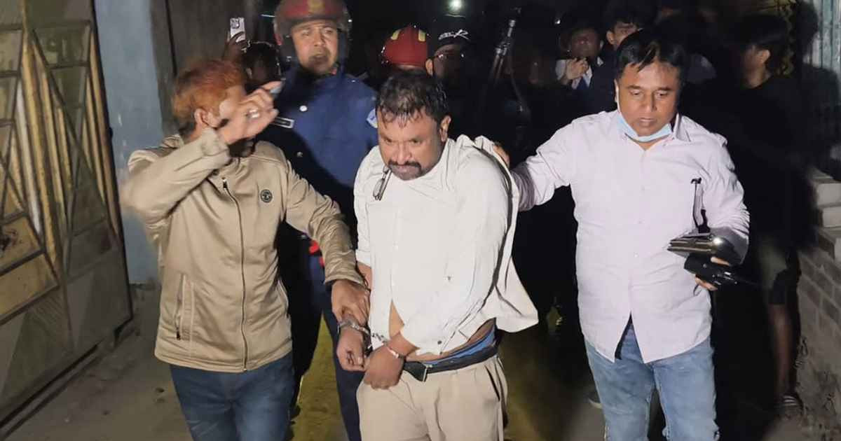 স্ত্রীকে হত্যা করে মরদেহে আগুন, আইনজীবী আটক