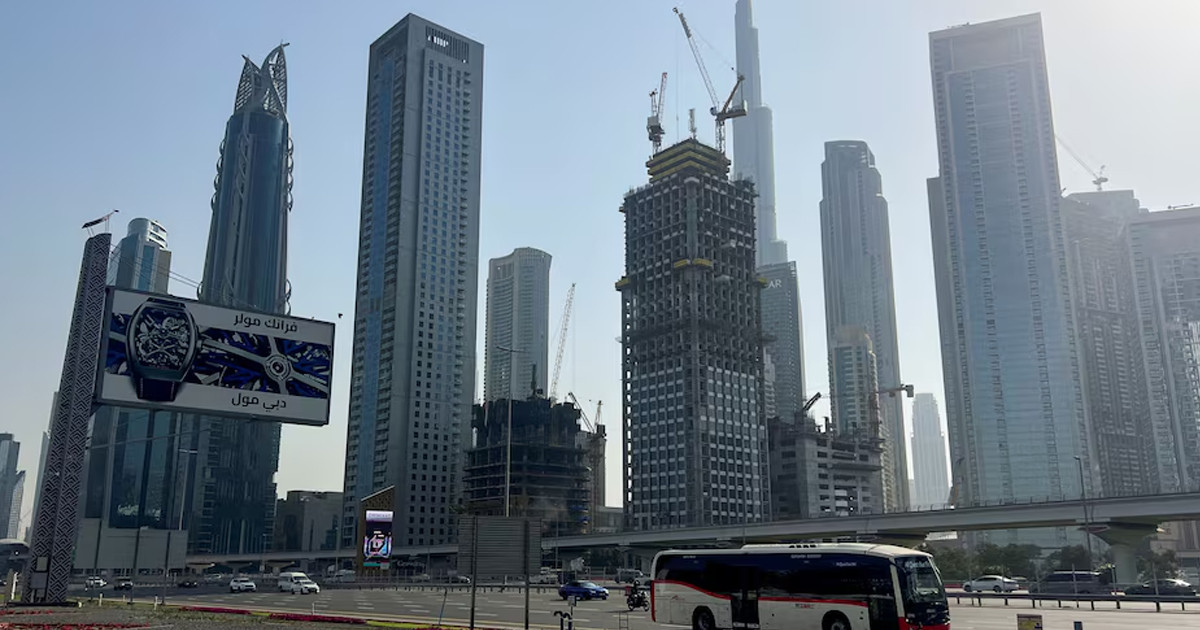 দুবাই থেকে সম্পদ সরাচ্ছে ধনী ব্যবসায়ীরা