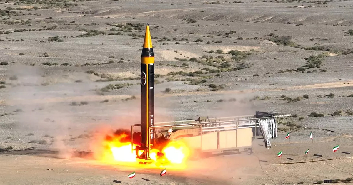 ফের ক্ষেপণাস্ত্র ও ড্রোন হামলা শুরু আইআরজিসির