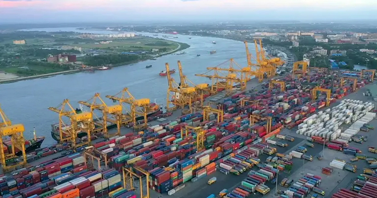 হরমুজ ছেড়ে আসা ১৫ জাহাজ এখন চট্টগ্রাম বন্দরে