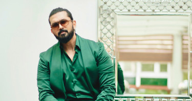 নজরকাড়া লুকে আরিফিন শুভ, আসছে ‘জাজ সিটি’