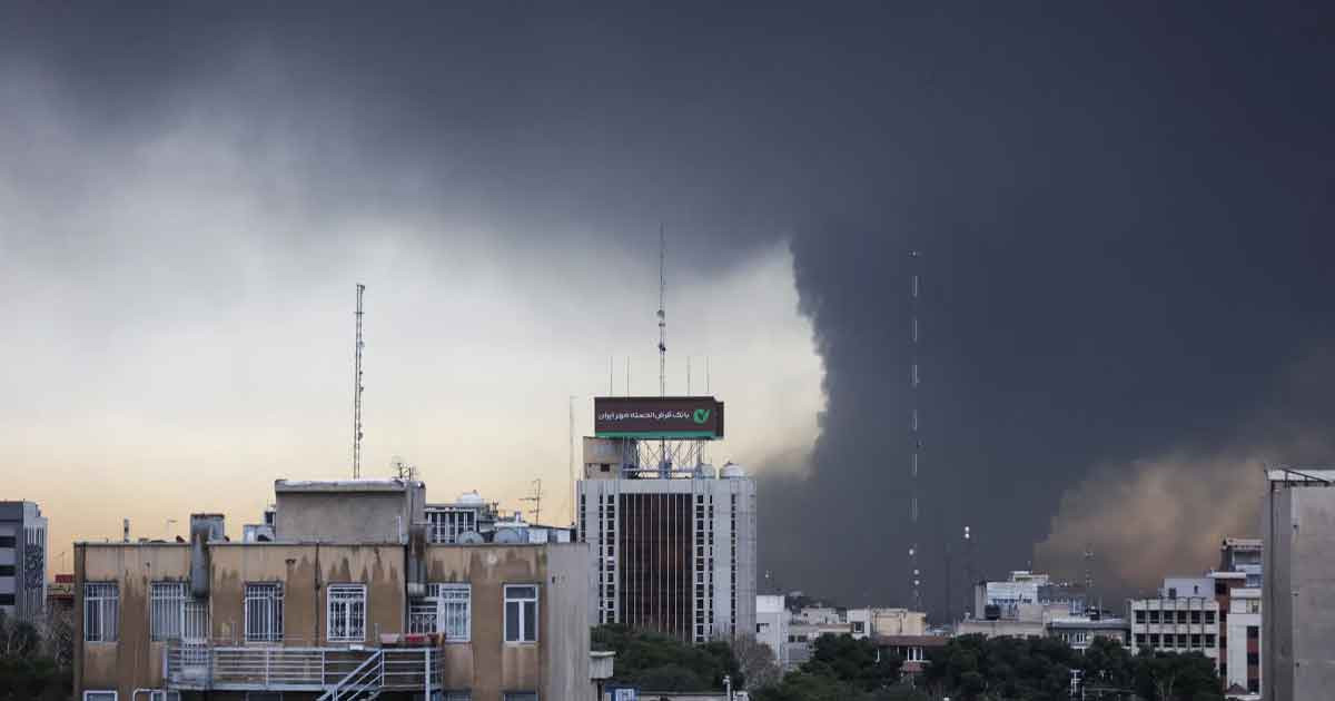 ইরানে ডাবল-ট্যাপ ক্ষেপণাস্ত্র হামলা, নিহত অন্তত ২০