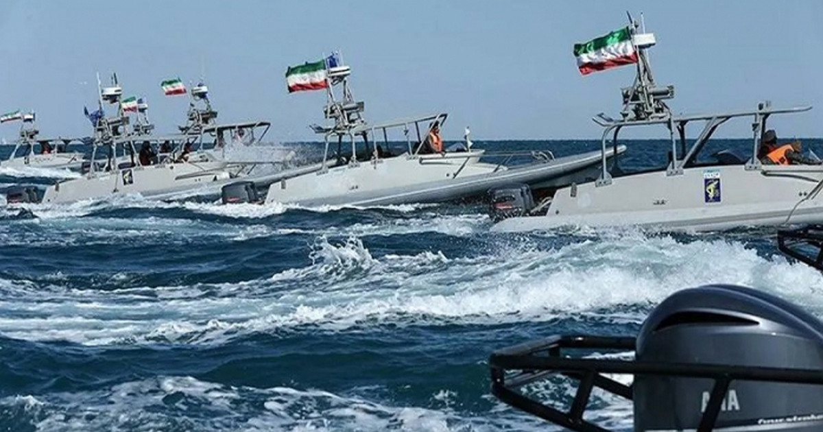 হরমুজ প্রণালীতে ট্রাম্পের রণতরীকে স্বাগত জানাতে অপেক্ষায় ইরান!