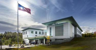 নরওয়ের মার্কিন দূতাবাসের কাছে বিকট বিস্ফোরণ