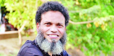 মৃত্যুর গুজব, কেমন আছেন হায়দার হোসেন?