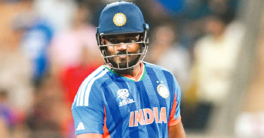 স্যামসনকে দেওয়া হলো টুর্নামেন্ট সেরা পুরস্কার