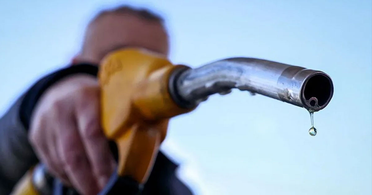 অবশেষে কমলো তেলের দাম