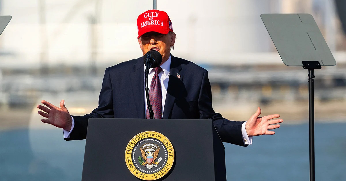 কিউবাকে ‘বন্ধুত্বপূর্ণ দখলের’ ইঙ্গিত দিলেন ট্রাম্প