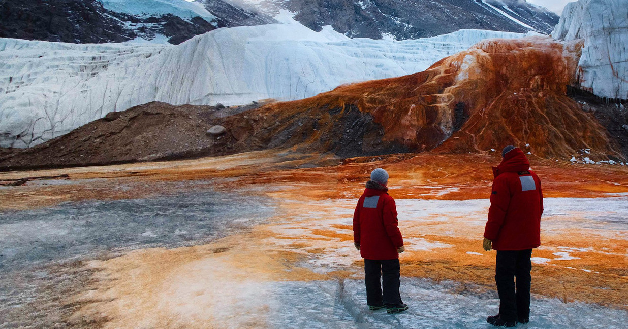 জমাট বরফে রক্তধারা, ৫০ লাখ বছরের গোপন রহস্য