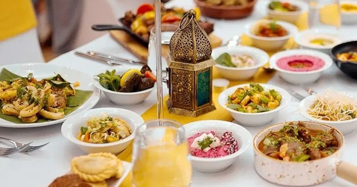 রব্বানার সুর শুনে ইফতার করে ইরানিরা