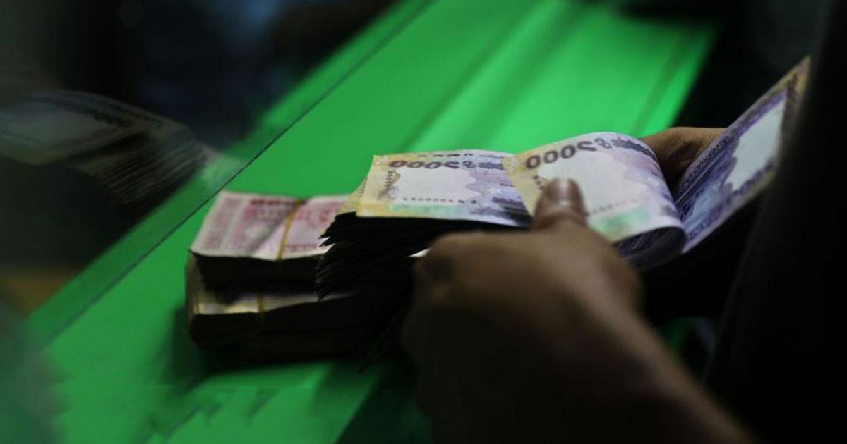 ব্যবসায়ীদের সঙ্গে বসুন, চাঁদাবাজদের ধরুন