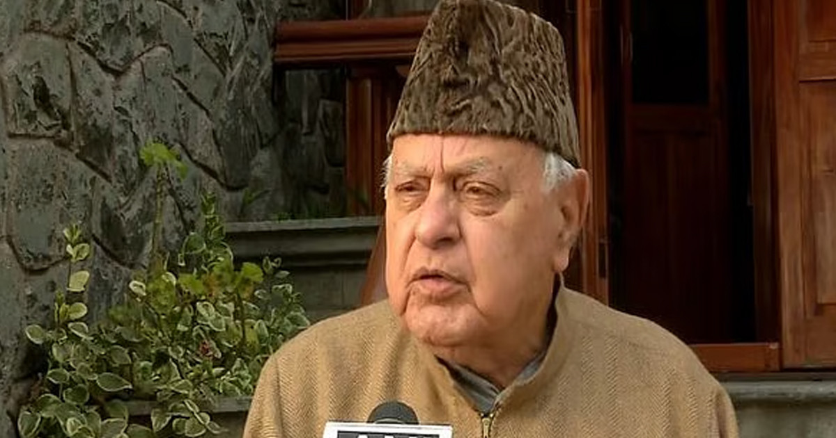 ফারুক আবদুল্লাহকে লক্ষ করে গুলি, অল্পের জন্য প্রাণে রক্ষা পেলেন