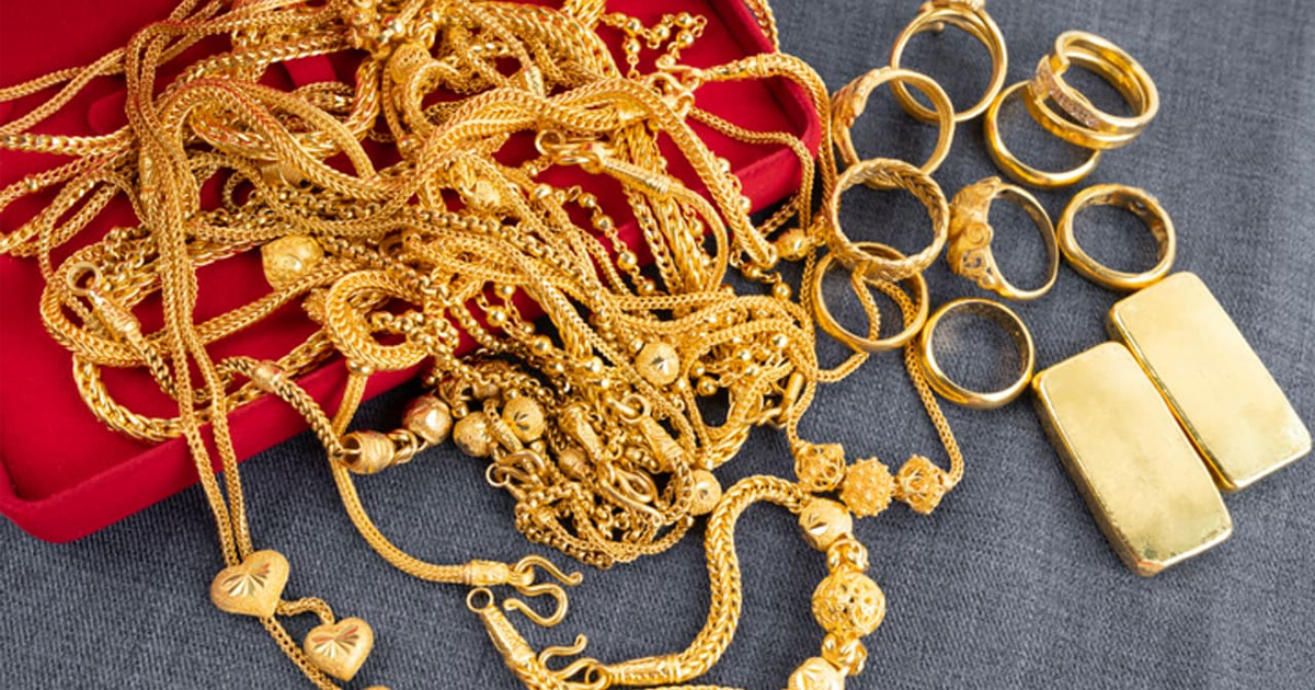 দেশের বাজারে স্বর্ণের দামে পতন