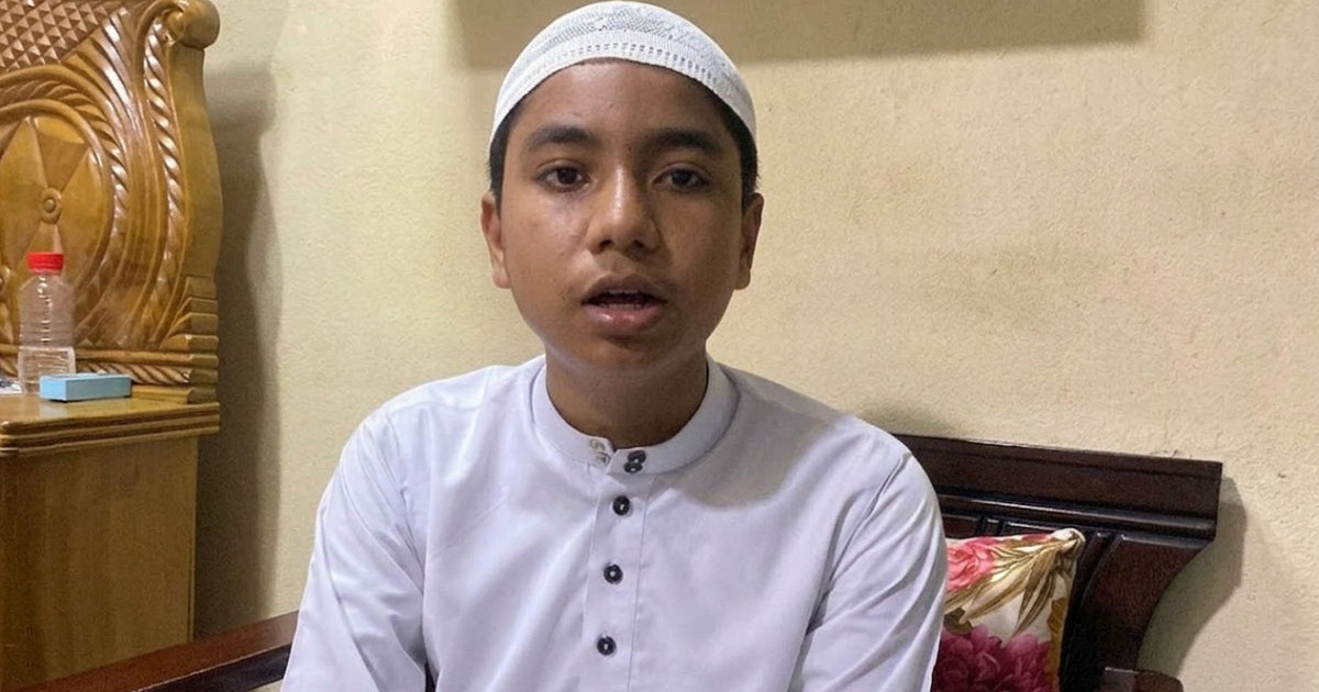 থেমে থেমে বের হয় বাক্য, তবে সুরেলা কণ্ঠে কোরআন তিলাওয়াত করেন মিকাইল