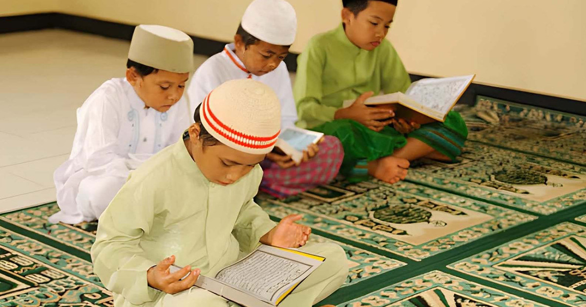 শিশুদের ইবাদতমুখী করে গড়ে তোলার উপায়