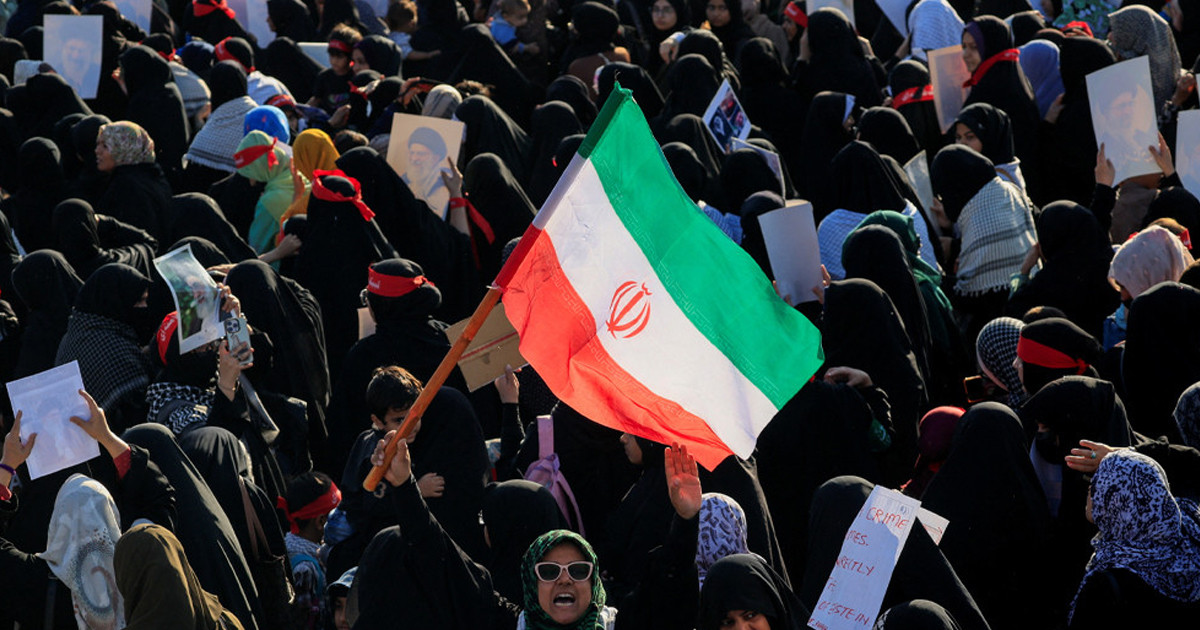 মধ্যপ্রাচ্যকে ৩০ মিনিটের মধ্যে অন্ধকার করে দেবে ইরান!