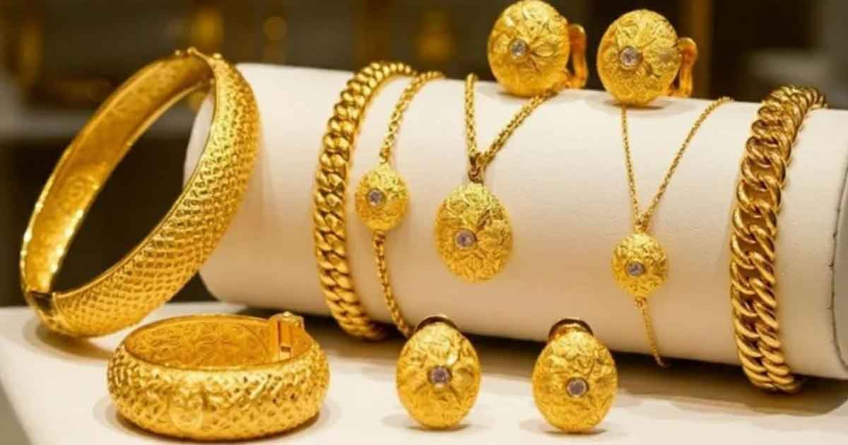 দুই দফায় স্বর্ণের দাম ভরিতে কমলো ৫ হাজার টাকার বেশি