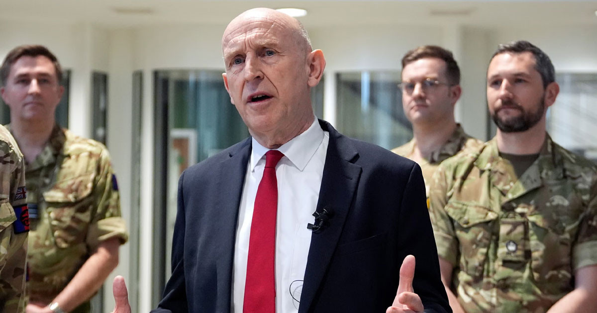 ইরানের রণকৌশলের পেছনে পুতিনের ‘অদৃশ্য হাত’ আছে: যুক্তরাজ্যের প্রতিরক্ষামন্ত্রী