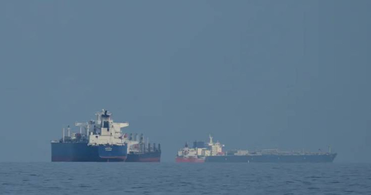 হরমুজ প্রণালি খোলা নিয়ে মরিয়া যুক্তরাষ্ট্র, চাপ দিচ্ছে অন্য দেশগুলোকেও