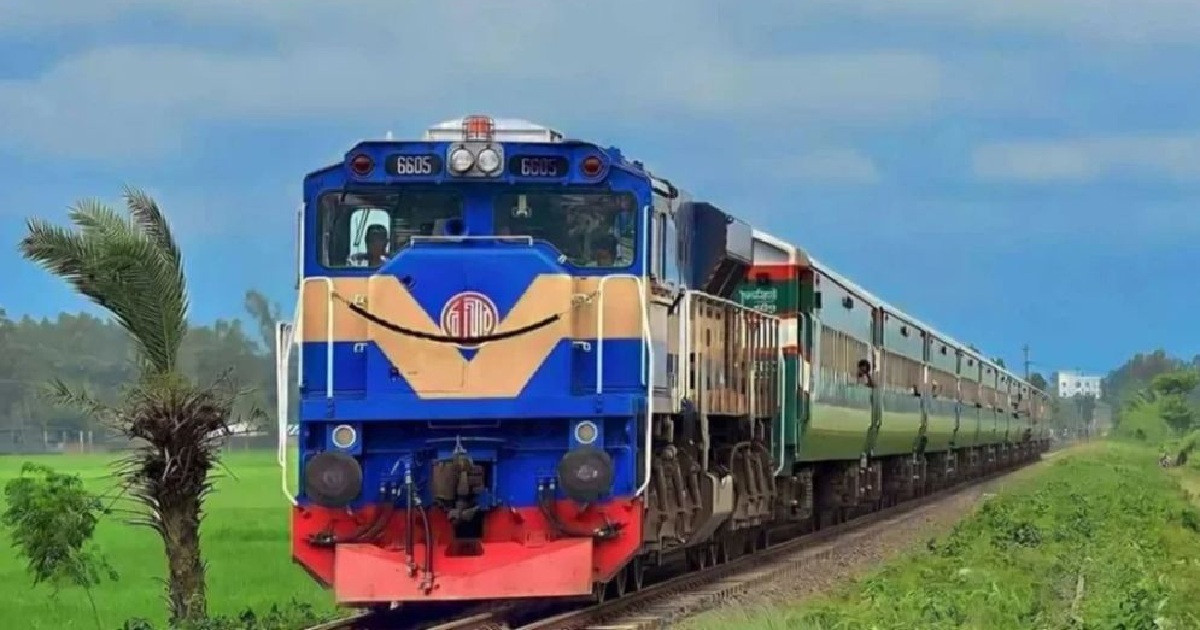 ঈদ ফিরতি যাত্রায় ২৫ মার্চের ট্রেনের টিকিট মিলছে আজ