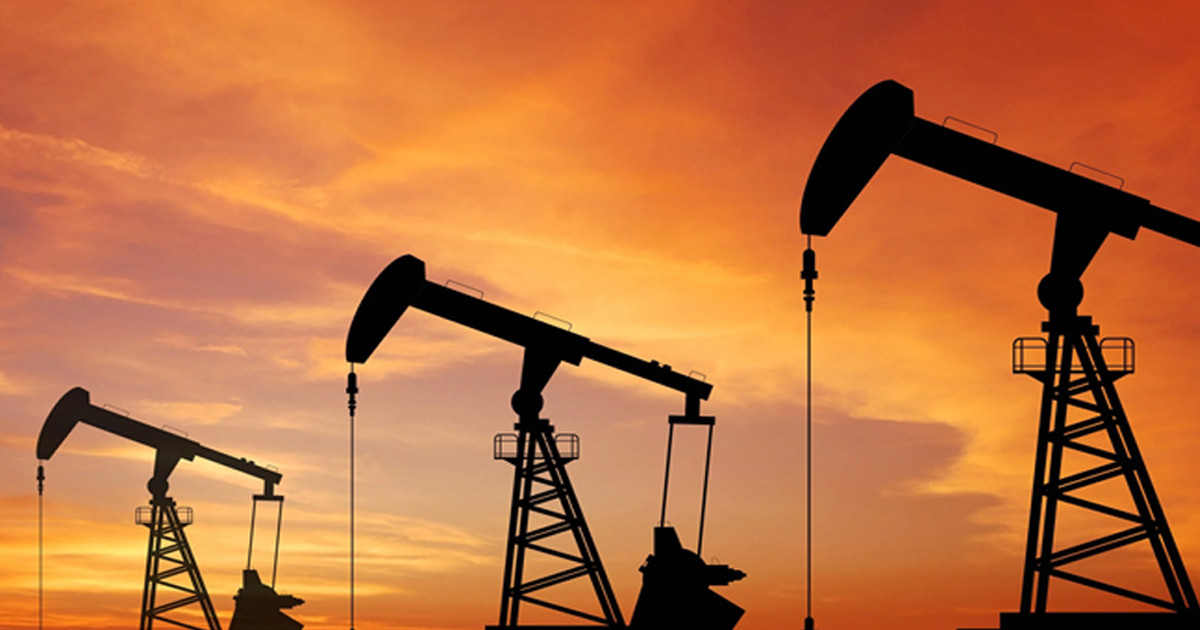 যুদ্ধের অস্থিরতার মাঝেও ৬৩ বিলিয়ন ডলার বাড়তি মুনাফার পথে মার্কিন তেল কোম্পানিগুলো